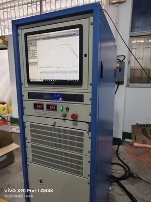 Computerbesturing Elektromagnetische batterij trillingstafel testapparatuur voor auto's