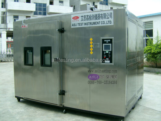 Brand-in testoven in de stabiliteitskamer