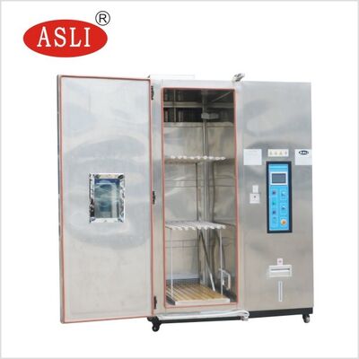 Een klimatologische testkamer met grote temperatuur en vochtigheid voor simulatie van de omgeving.